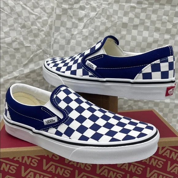 Vans Men’s Classic Slip-On
Color Theory Checkerboard
VN000BVZBYM Sneakers Beacon - Picture 9 of 16